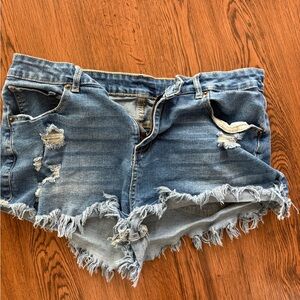 Classic Distressed Denim Women’s Jean Shorts - Blue
